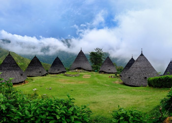 Wisata Rumah Adat Wae Rebo