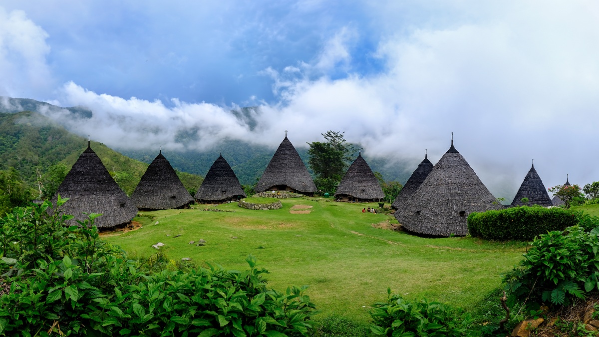 Wisata Rumah Adat Wae Rebo