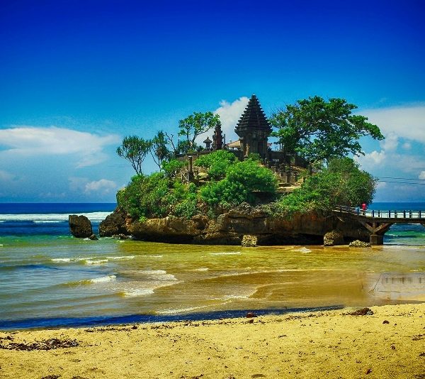 Paket Wisata Pantai Malang Selatan